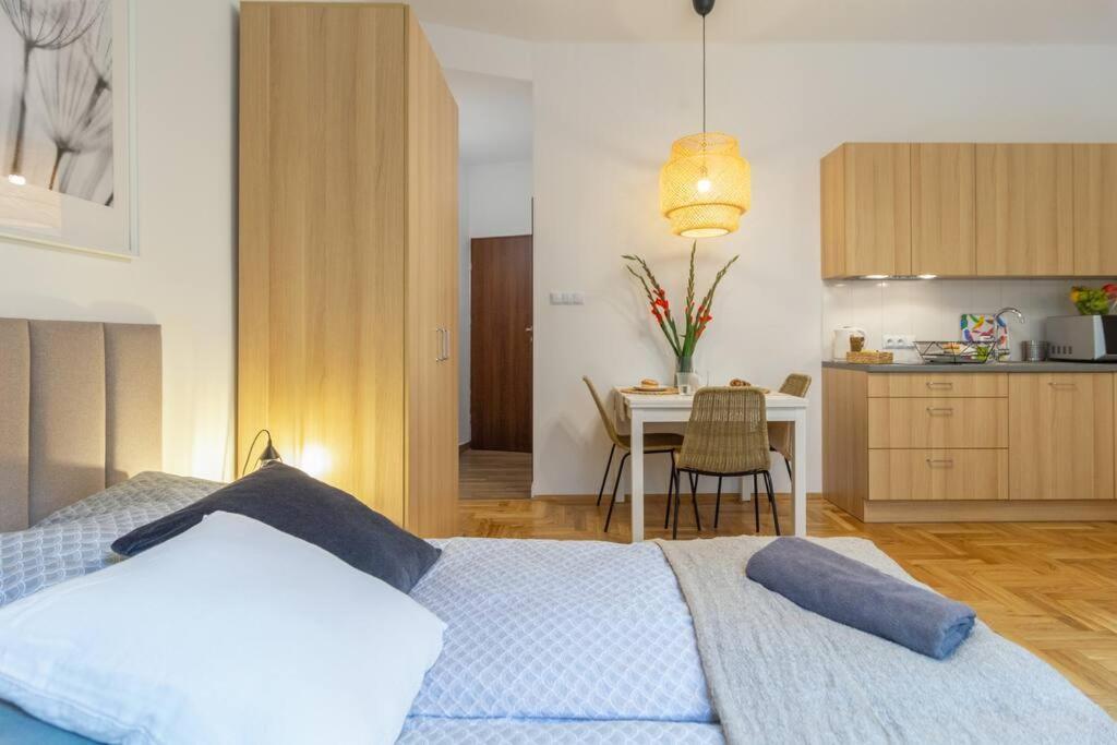 Apartament June A